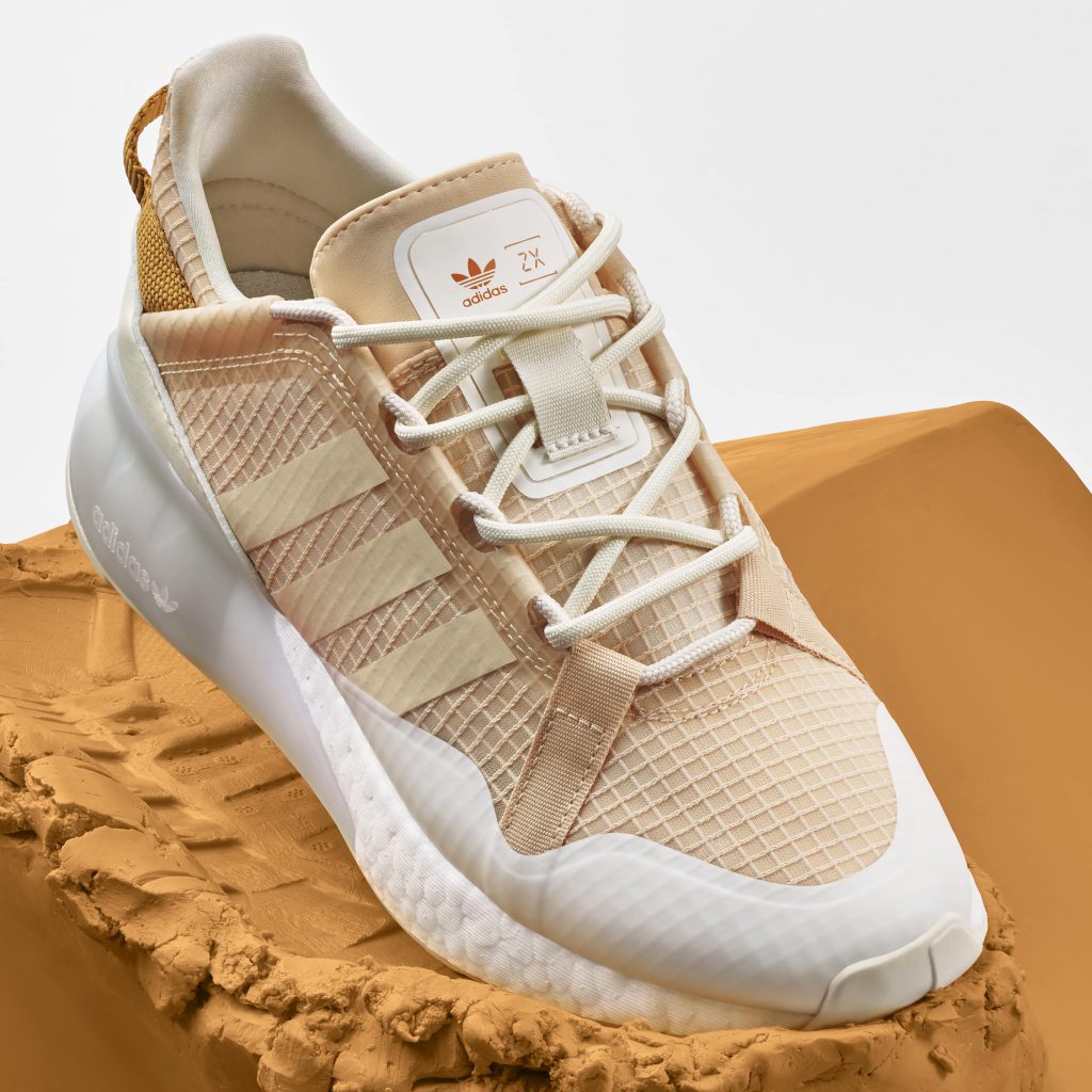 adidasOriginals_SS21_ZX 2K BOOST PURE W_S42634_FEMALE_DETAIL_3-min