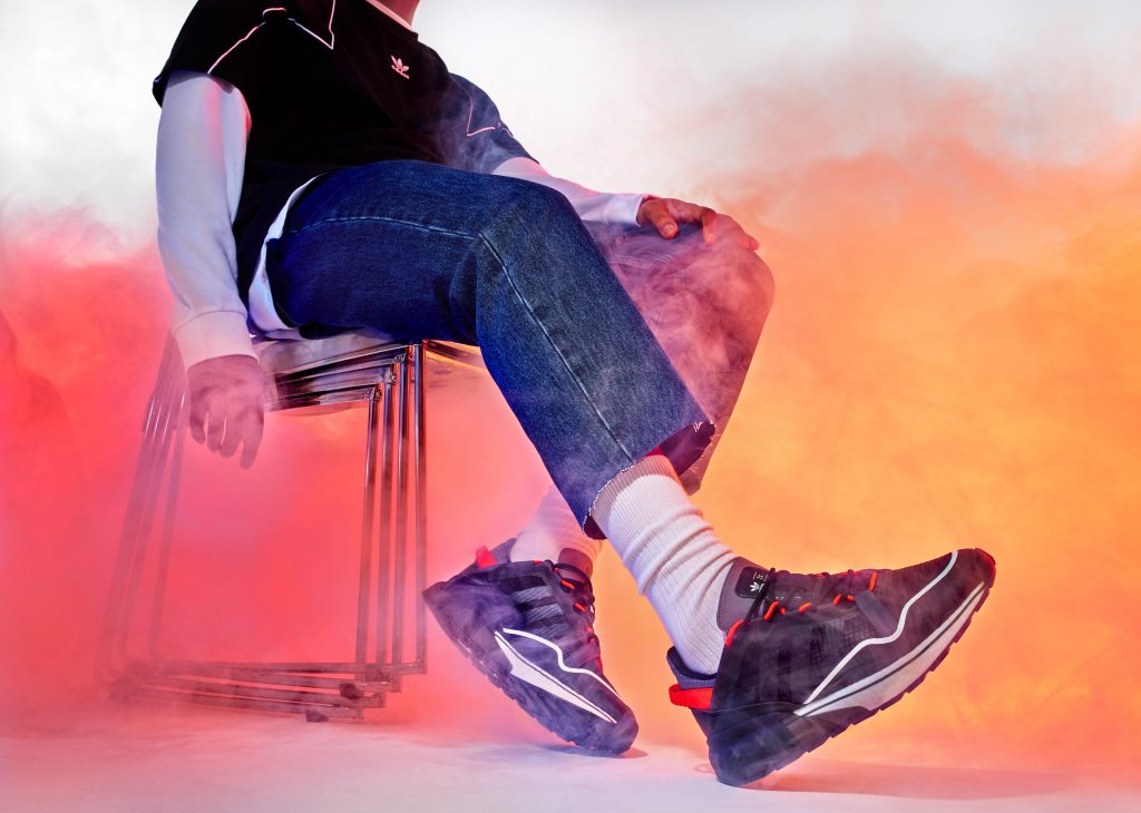 adidasOriginals_SS21_ZX 2K BOOST PURE_H06568_MALE_ON FOOT_1